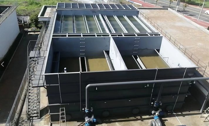 如何選擇合適的一體化凈水設(shè)備？——五個(gè)關(guān)鍵步驟解析2